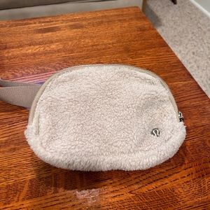 Lululemon Sherpa Belt Bag